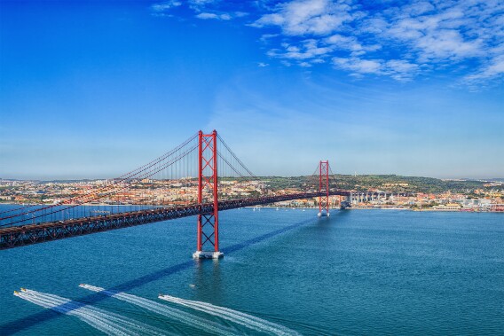 Ponte 25 de Abril null