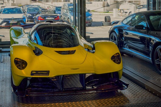 Aston Martin Valkyrie null