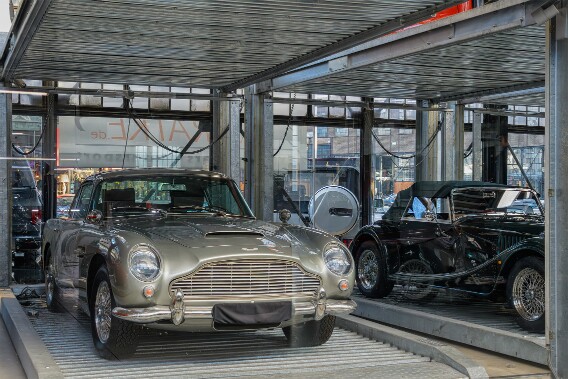 Aston Martin DB5 null