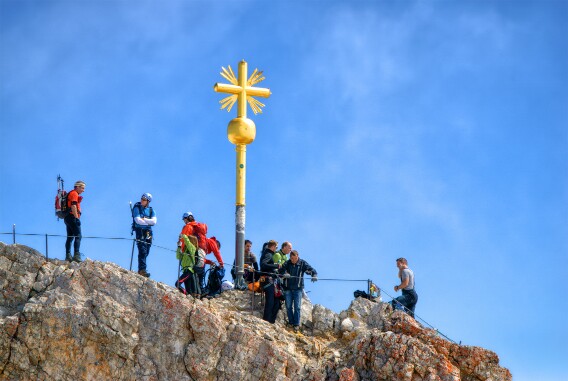Gipfelkreuz null